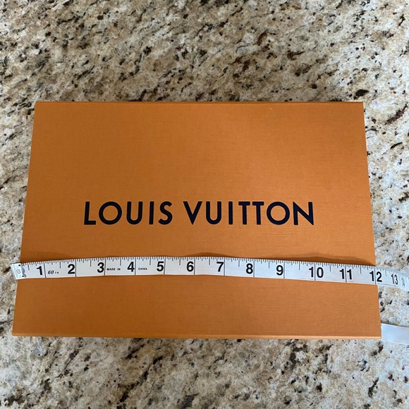 Louis Vuitton magnetic closure authentic from store storage box. 12 in X 8 in - Picture 7 of 8